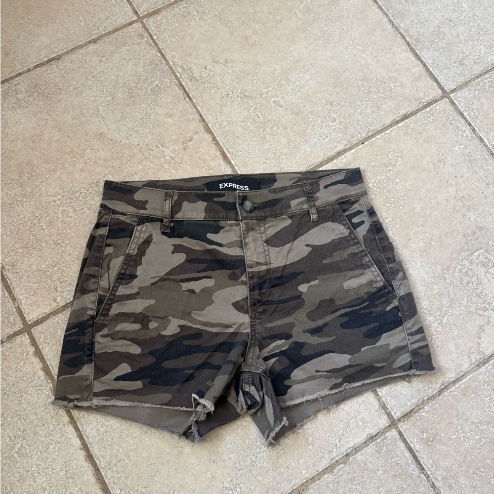Express Camouflage Shorts